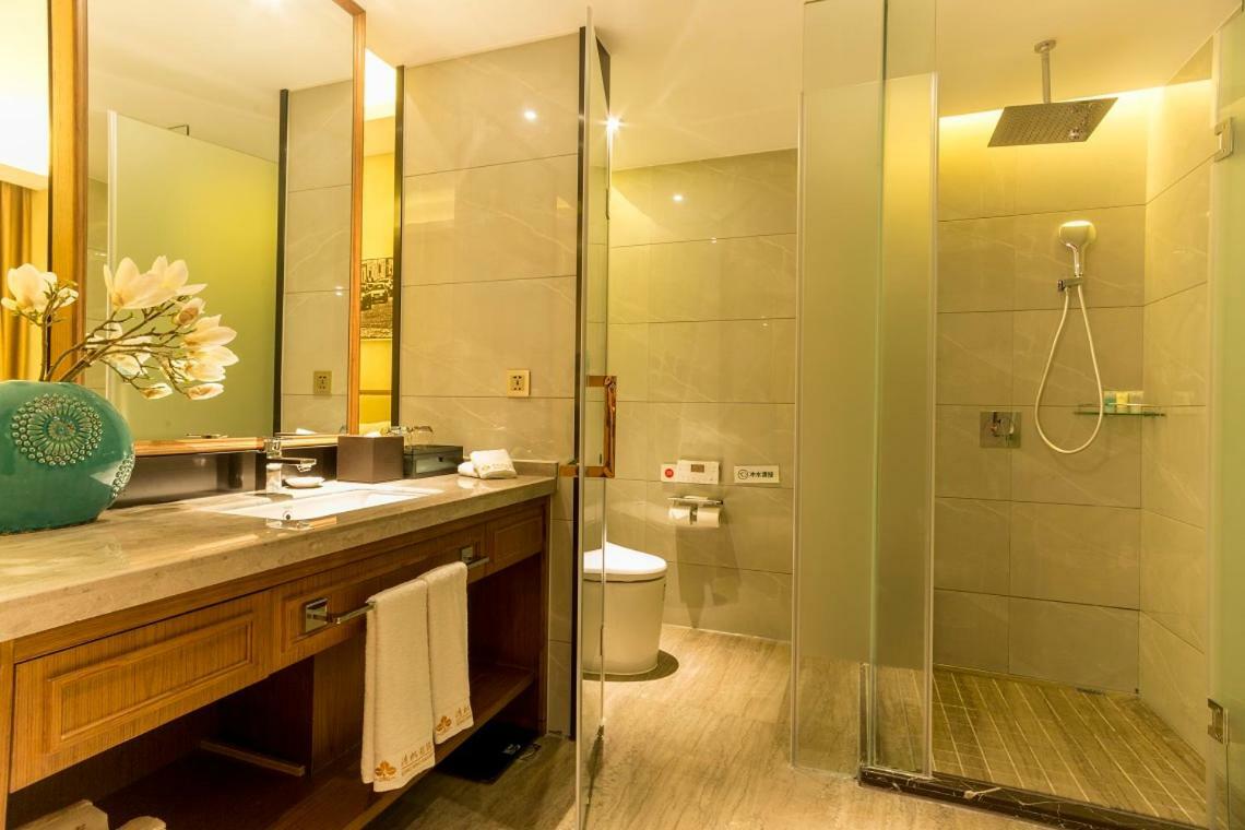 Qingfeng Garden 4*