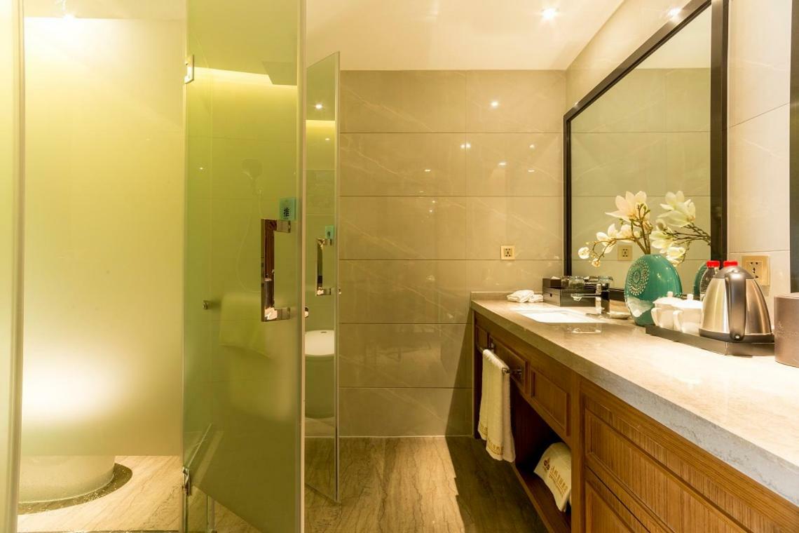 Qingfeng Garden 4*